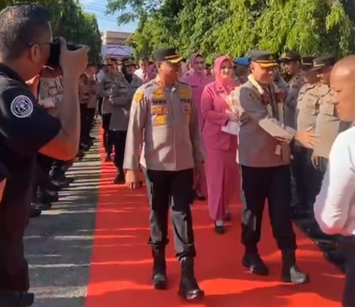 Pedang Pora Warnai Lepas Sambut Kapolres Aceh Tamiang